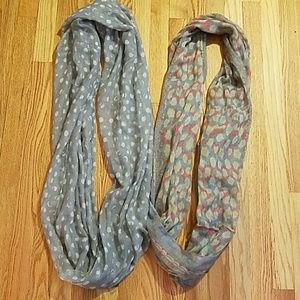 2 Infinity scarves